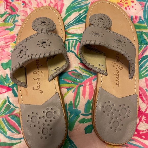 Jack Rogers sandals.  Grey size 7.  Beautiful and New! - Picture 2 of 4